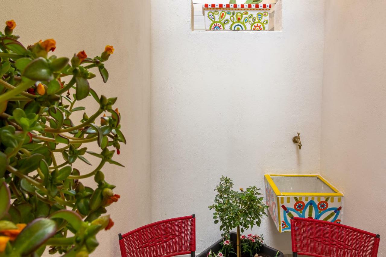 Guest Home Rose Джардини-Наксос Экстерьер фото